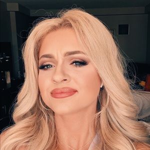 Meet your Posher, Hailey